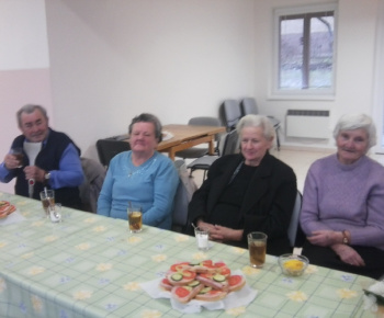 Posedenie so seniormi staršími ako 70 rokov